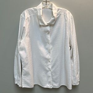 Jill McGowan white blouse with polka dot jacquard pattern. XL
